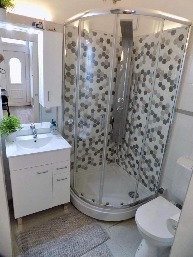 Apartment Leo22